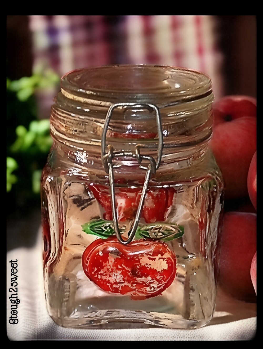 VINTAGE RETRO GLASS 4 SIDED HAND PAINTED DISTRESSED SQUARE APPLE SUGAR JAR